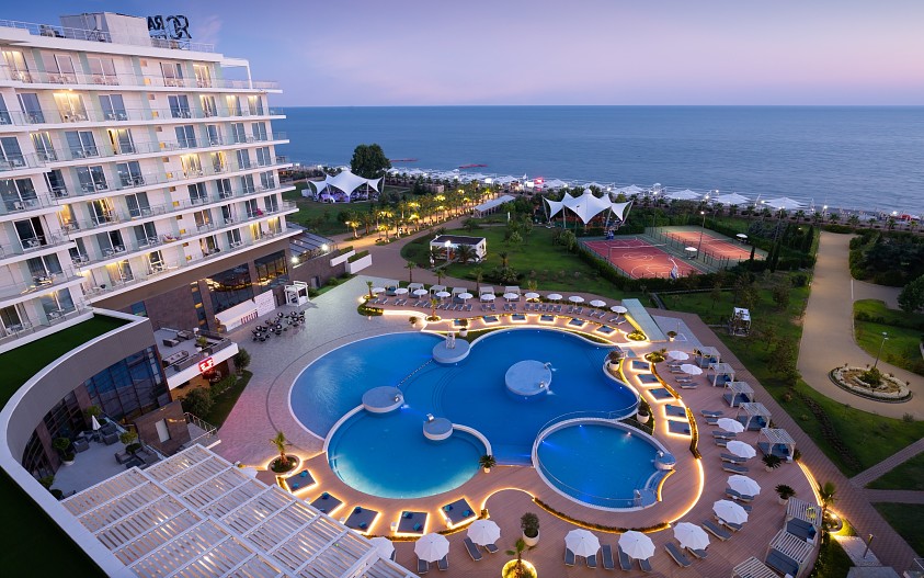 Территория отеля Radisson Collection Paradise Resort & Spa, Sochi