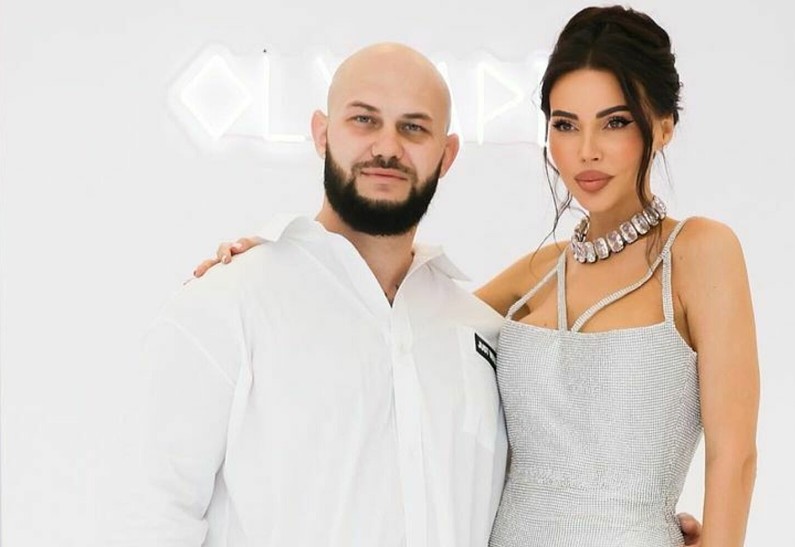 «Люблю больше жизни»: Джиган заставил комнату красными розами в день рождения Оксаны Самойловой