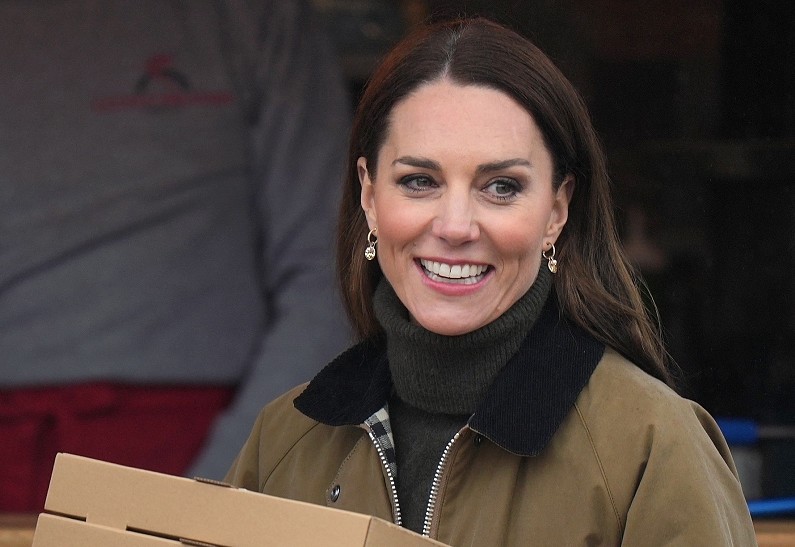 Бюджетный выход: Кейт Миддлтон и принц Уильям в непримечательных нарядах восхитили поклонников