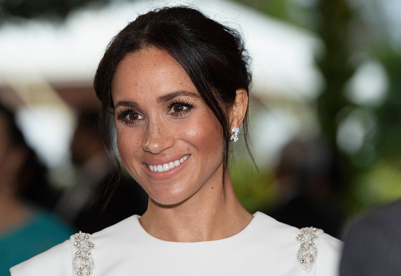 «Всегда мечтала о славе!»: Меган Маркл в образе королевы стала героиней вирусного видео