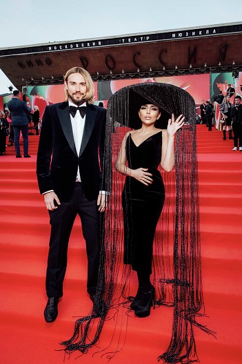 Дмитрий Волков и Люси LOVA LOVA