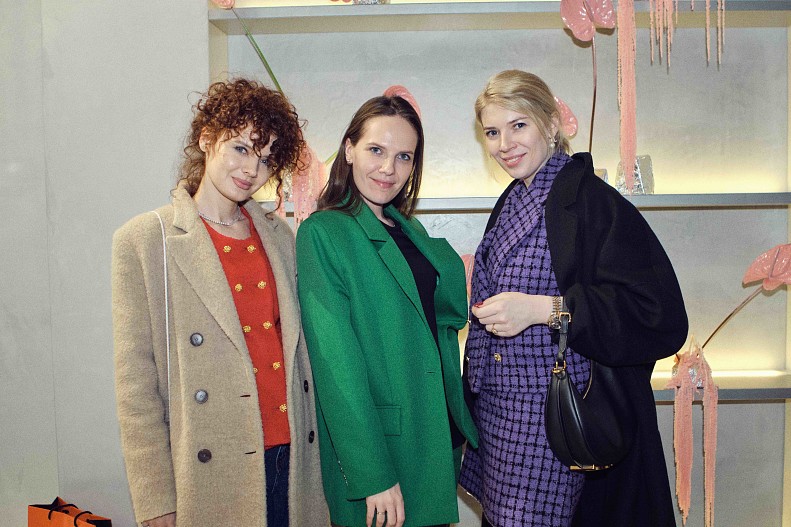 Инна Комбарова, Евгения Плотникова и Ena Bel