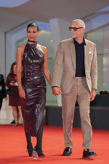 Тина Кунаки и Венсан Кассель