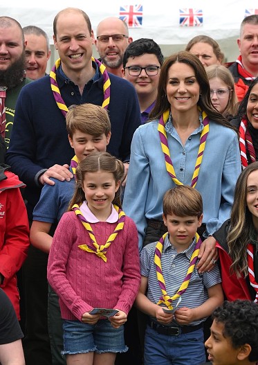 Принц Уильям и Кейт Миддлтон с детьми