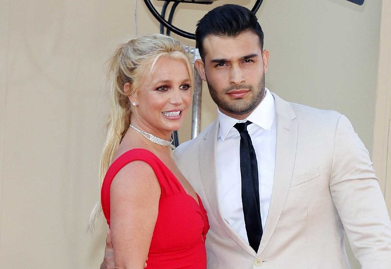 Бритни Спирс побила супруга и выгнала его из дома. Подробности!