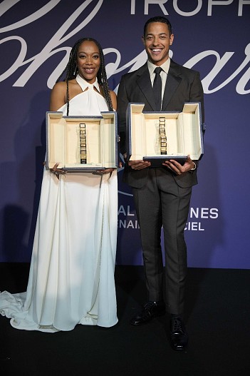 Наоми Экки (украшения Chopard) и Дэрил МакКормак (часы Chopard)