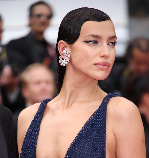 Ирина Шейк (украшения Messika)