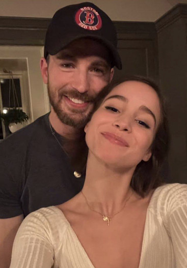 Крис Эванс и Альба Баптиста&nbsp;