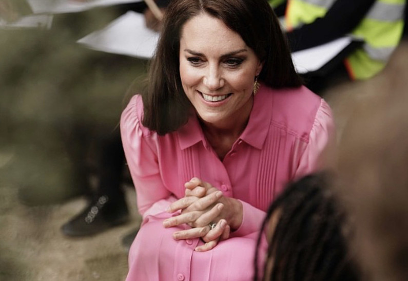 Почему Кейт Миддлтон категорически отказывается давать автографы? Рассказываем!