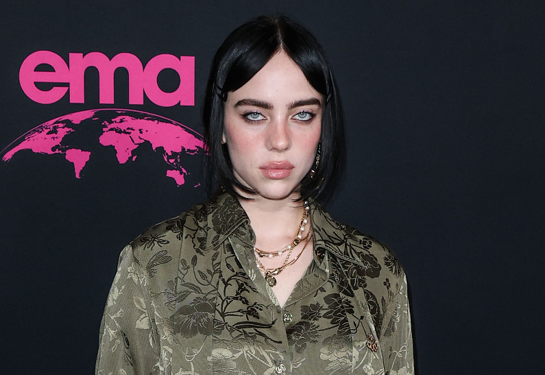 Билли Айлиш резко ответила на критику своего стиля