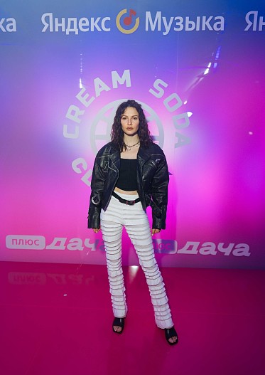 Полина Фаворская (FAVLAV)