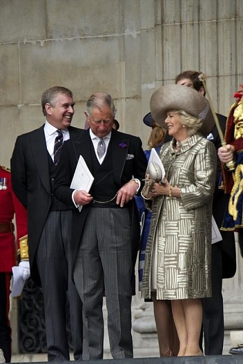 Принц Эндрю, Карл III и королева Камилла