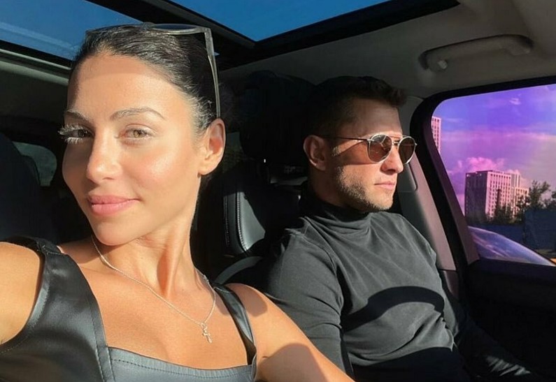 «Нам исполнился месяц»: жена Павла Прилучного показала трогательное фото с маленьким сыном