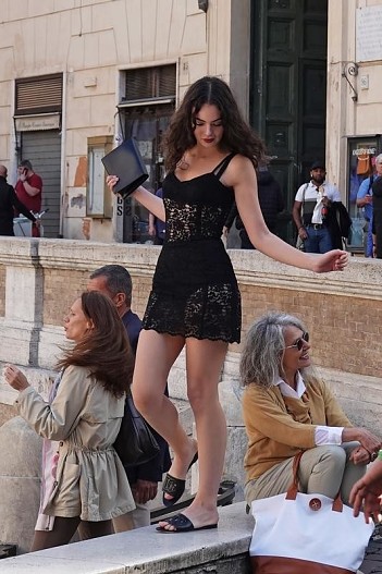 Дева Кассель