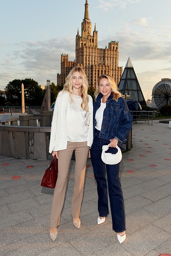 Ясмина Муратович и Анжелика Тиманина