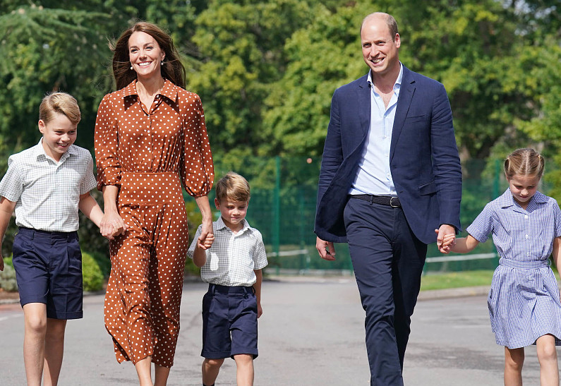 Кейт Миддлтон и принц Уильям с детьми появились на репетиции коронации Карла III