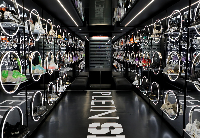 Первый аутлет спортивного бренда Plein Sport открылся в Novaya Riga Outlet Village