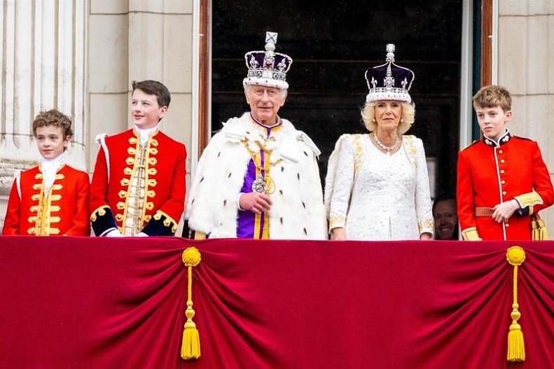 Королевская семья