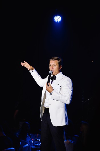 Александр Белов