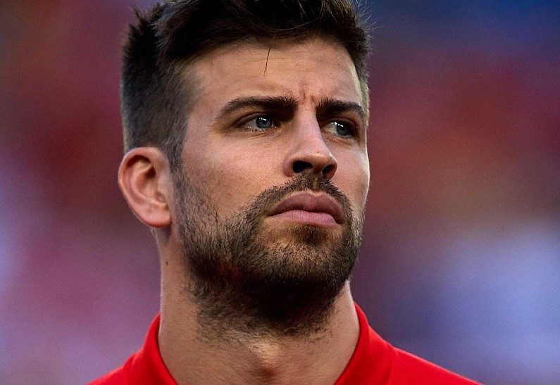 Жерар Пике планирует сделать предложение своей возлюбленной. Подробности!