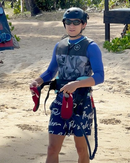 Том Холланд