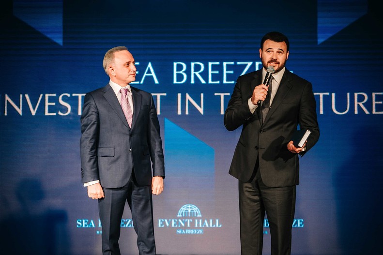 Заместитель председателя правления, член правления Международного банка Азербайджана — Эльмир Габиббулаев и Эмин Агаларов