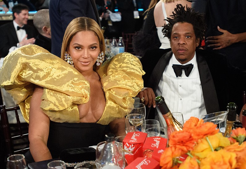 Редкий выход: Бейонсе и Jay-Z в роскошных нарядах вместе появились на модном показе. Фото!