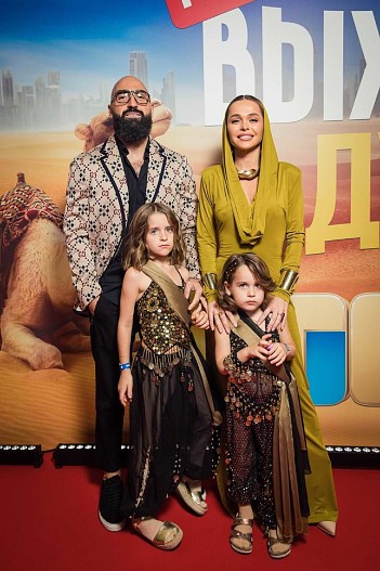 Анна Хилькевич с семьей