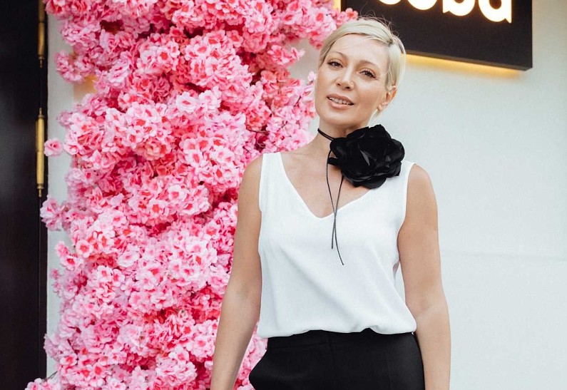 Аврора, Юлия и Артём Акимовы, Евгений Бороденко и другие на ужине-гастролях ресторана Mr.Bo в Coba