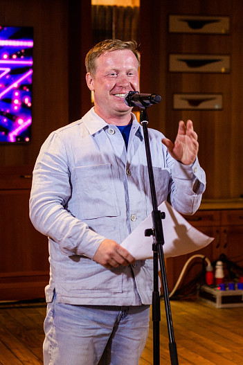 Антон Богданов