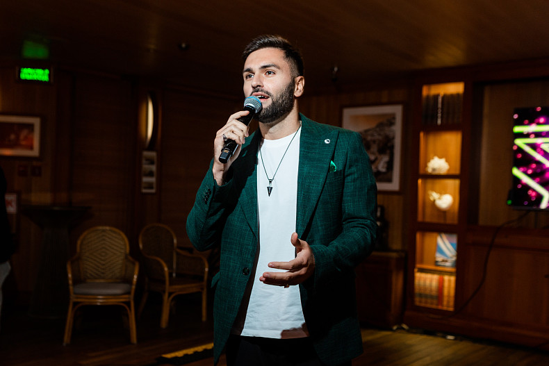 Нодар Ревия