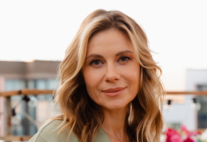 Katta kokrakli qiz dosti