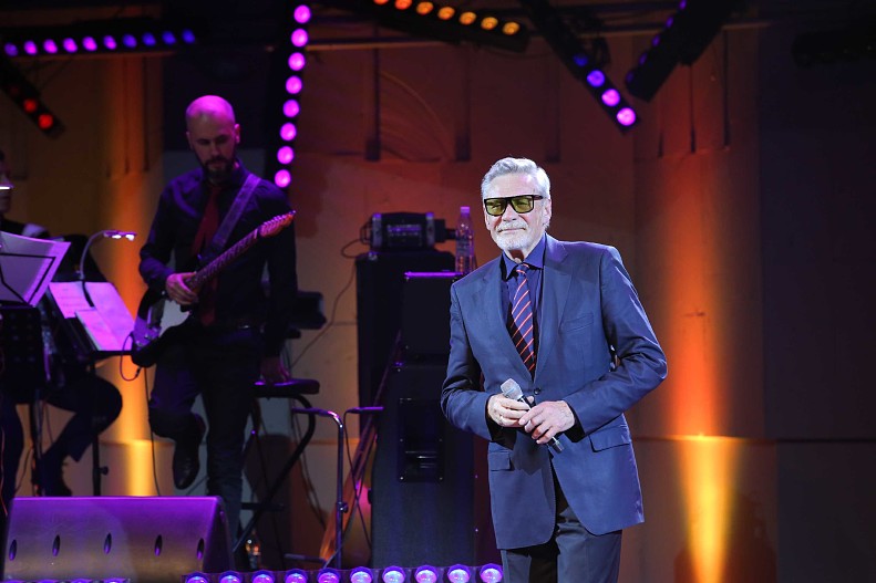 Александр Михайлов