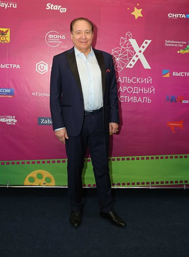 Максим Дунаевский