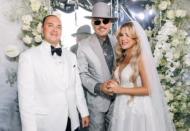 Первый танец под Киркорова и наряды более чем за 4 млн рублей: DJ Катя Гусева сыграла свадьбу на широкую ногу