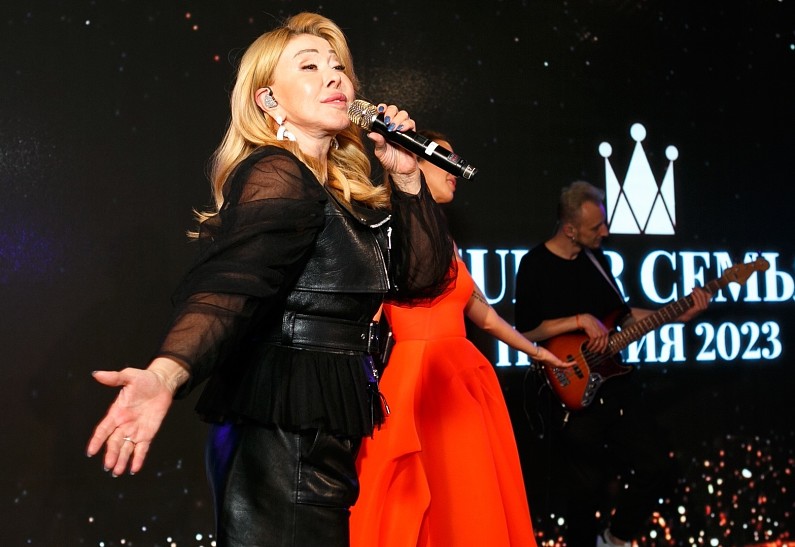 В Москве прошла премия Super Семья 2023: гости и победители