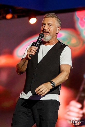 Леонид Агутин