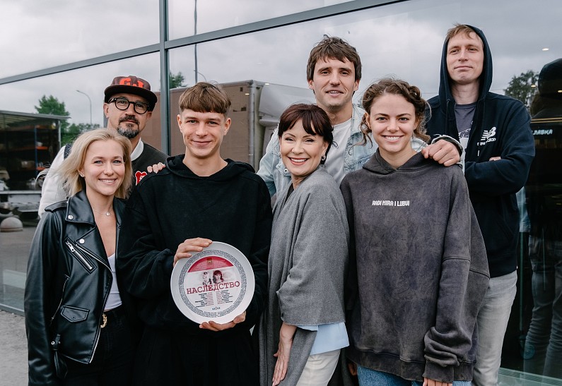 Нонна Гришаева, Александр Робак и Глеб Калюжный в сериале «Наследство». Подробности и фото с площадки!