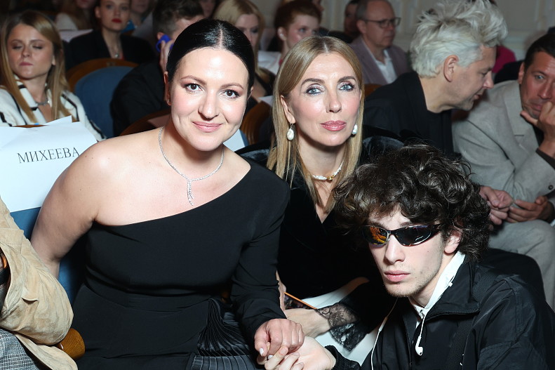 Оксана Михеева, Светлана Бондарчук и Марк Эйдельштейн