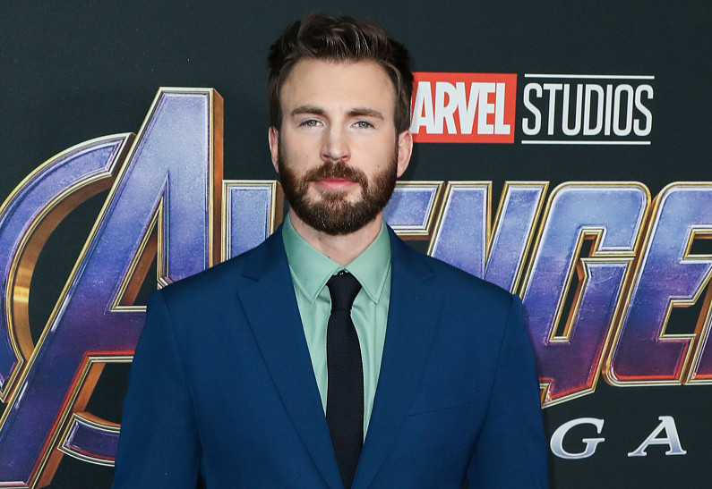 Стало известно, почему Крис Эванс скрывает свой роман. Подробности!