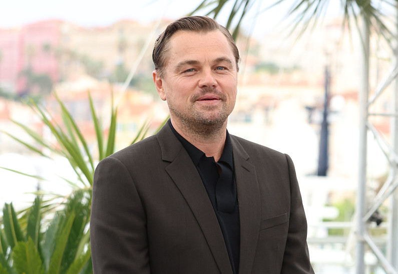 На свободе: Леонардо Ди Каприо заметили в компании двух бывших девушек