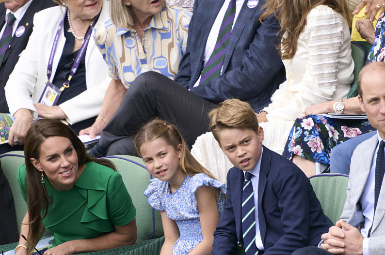 Кейт и принц Уильям с детьми Шарлоттой и Джорджем