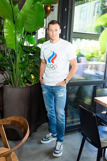 Александр Легков