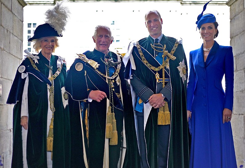 Нейросеть представила членов королевской семьи в образе кукол Барби и Кен. Фото!