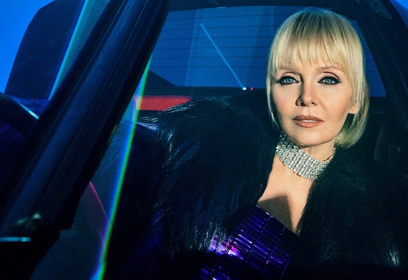 Zivert, INSTASAMKA, L’One, Мари Краймбрери, МОТ и другие артисты перепели песни Валерии в трибьют-альбоме