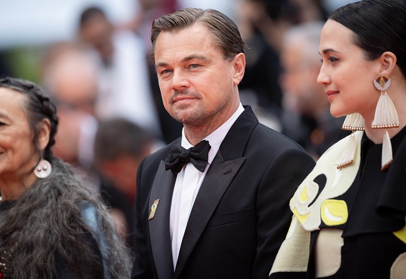 Очередной роман? Леонардо ДиКаприо замечен с загадочной девушкой