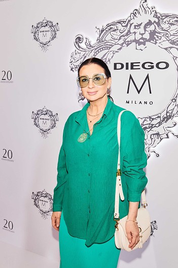 Екатерина Стриженова