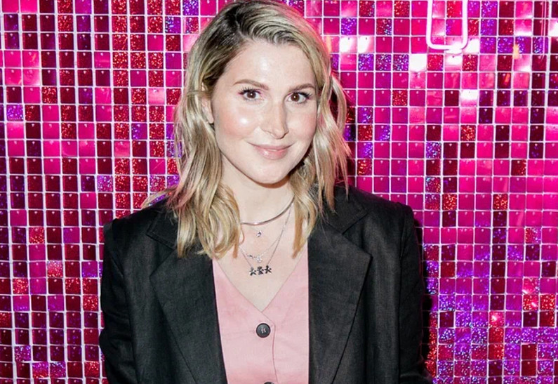 Лаура Джугелия, ASAMMUELL, MONA и другие гости бранча GIRL POWER «Азбука вдохновения»