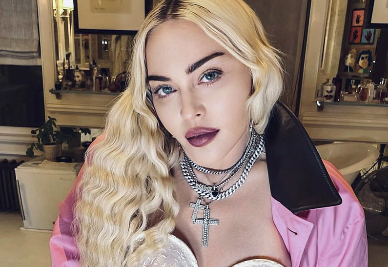 СМИ: Мадонна попала в реанимацию из-за передозировки