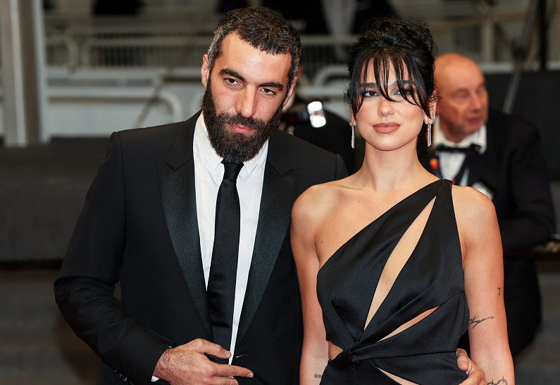 Дуа Липа показала, как отдыхает с новым бойфрендом. И это очень мило!